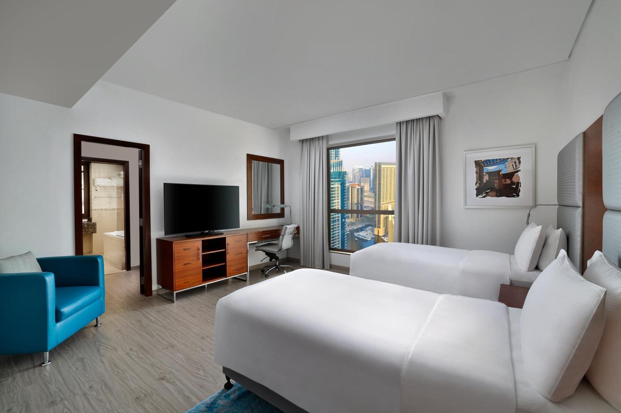Hilton Dubai The Walk Hotel Екстериор снимка