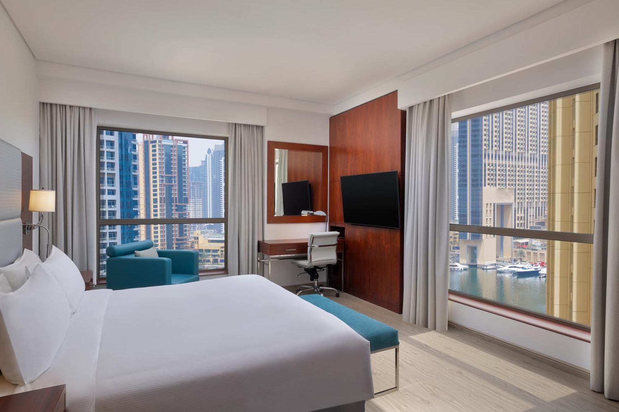 Hilton Dubai The Walk Hotel Екстериор снимка