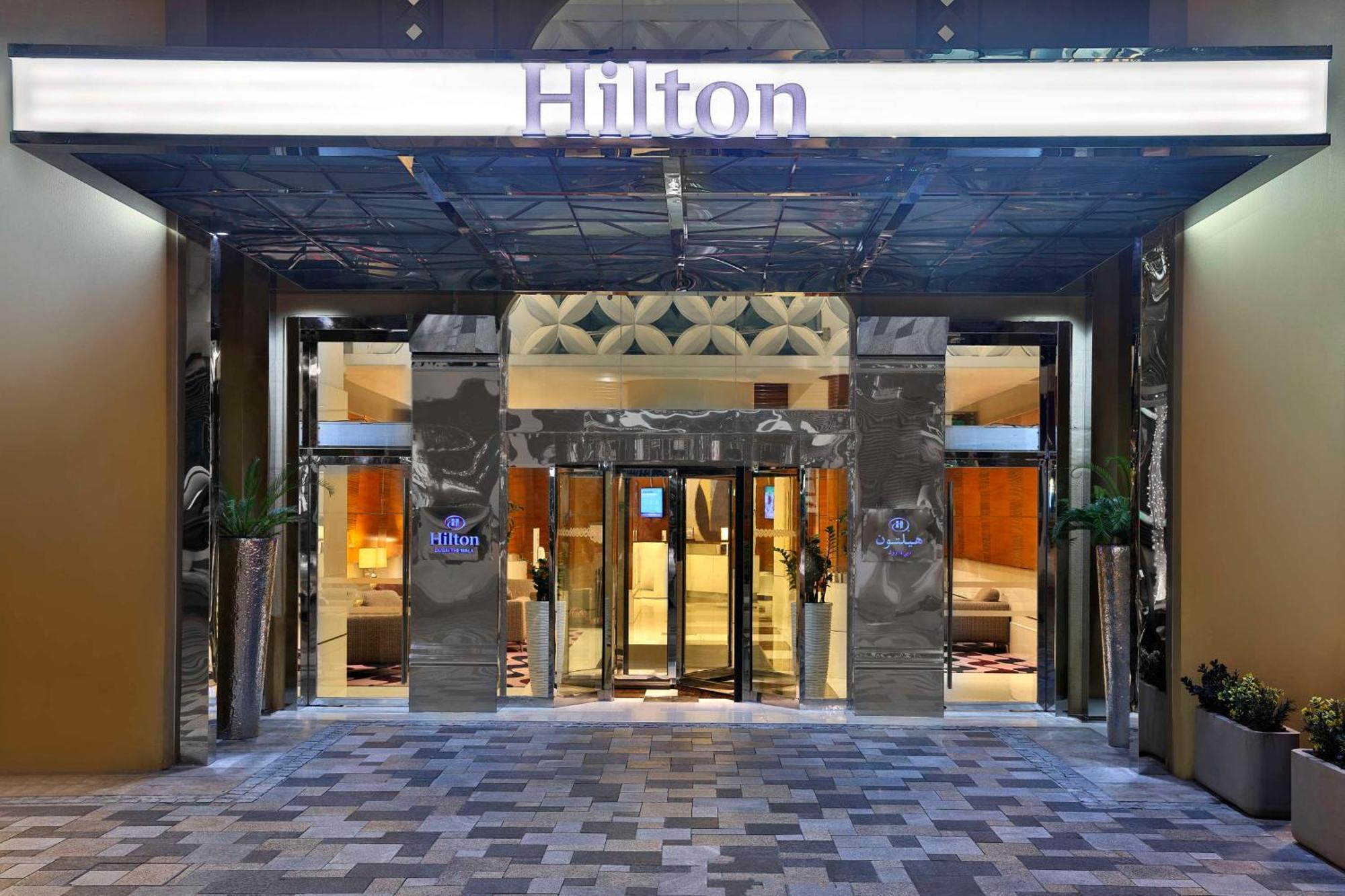 Hilton Dubai The Walk Hotel Екстериор снимка