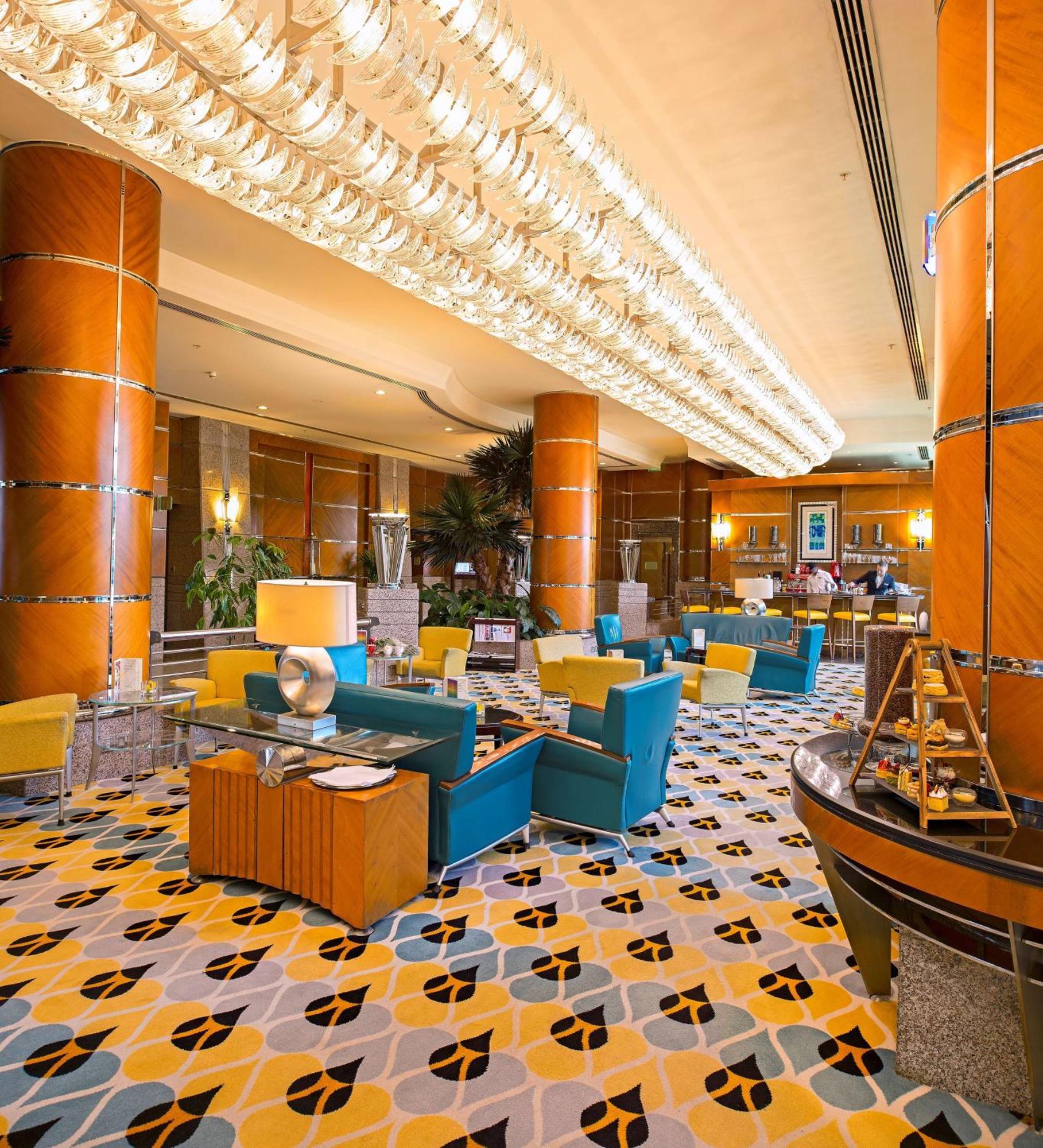 Hilton Dubai The Walk Hotel Екстериор снимка