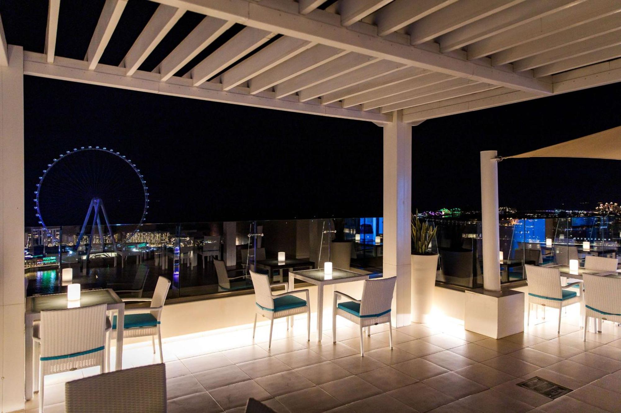 Hilton Dubai The Walk Hotel Екстериор снимка