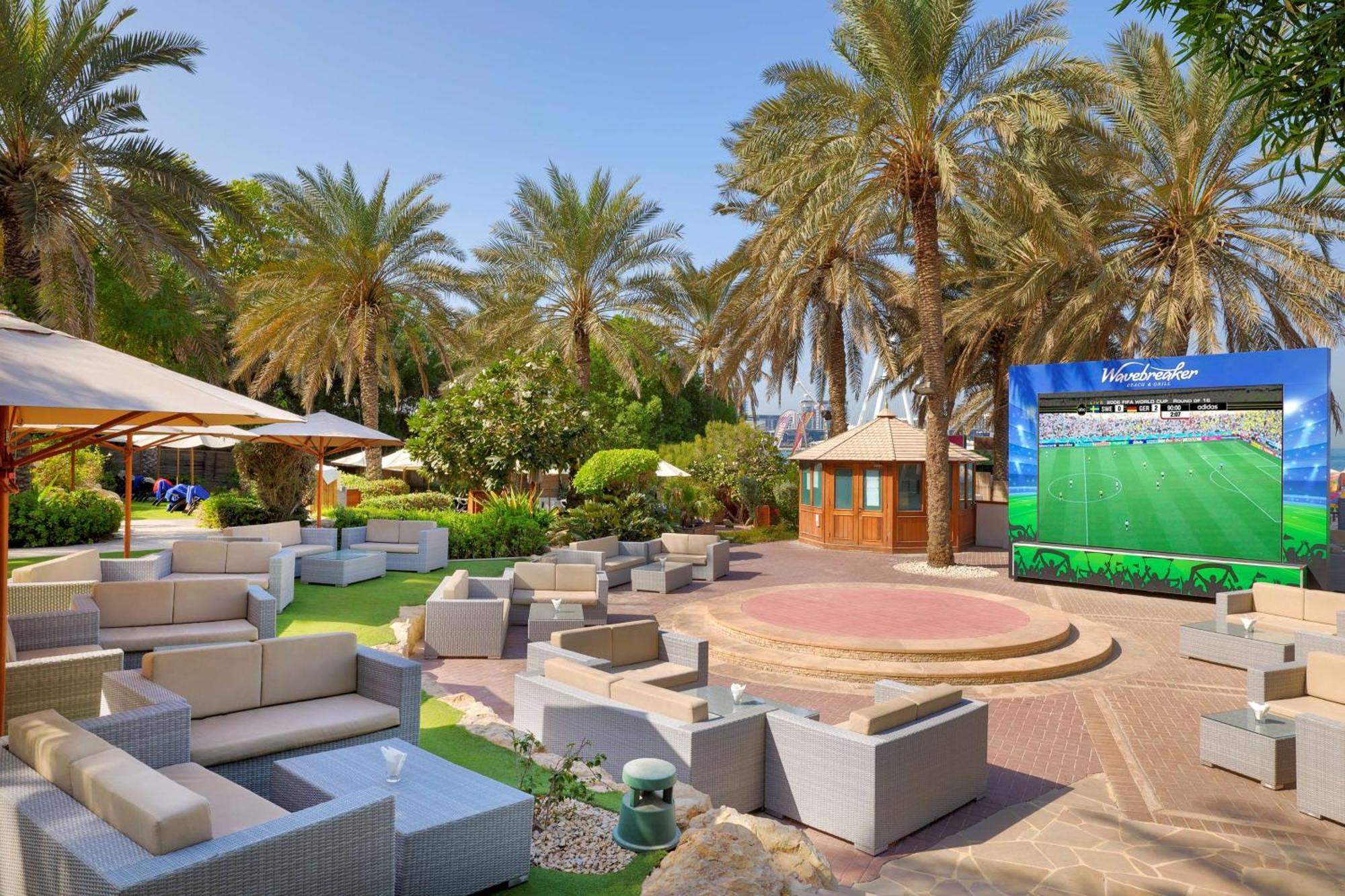 Hilton Dubai The Walk Hotel Екстериор снимка